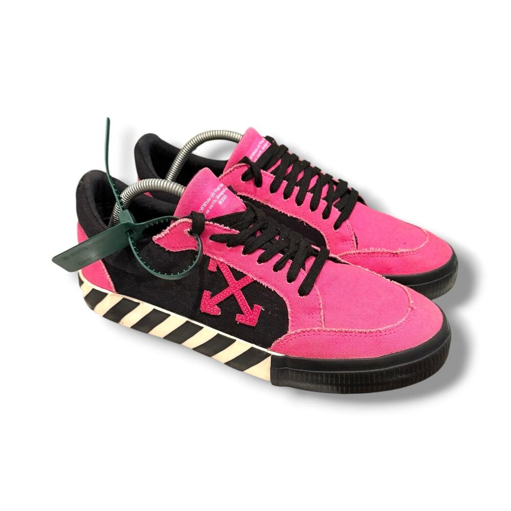 Off-White Low Vulcanized Canvas Sneakers ‘Black Fuschia’ | Size 44EU(11US)